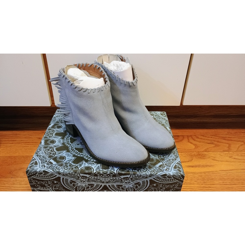 Extra Fine Sugar Rachel Suede Fringe Ankle Boots Light‎ Blue Haze Women's Size 8